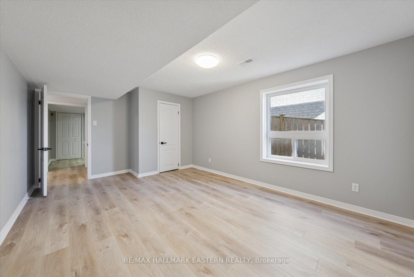Photo 40 of 2431 Marsdale Drive, Peterborough, Ashburnham Ward 4 — HOMEH