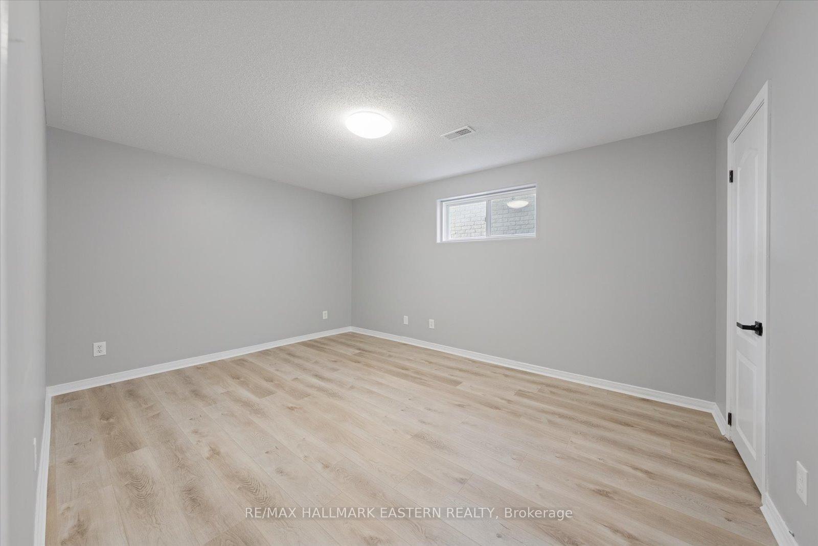 Photo 43 of 2431 Marsdale Drive, Peterborough, Ashburnham Ward 4 — HOMEH