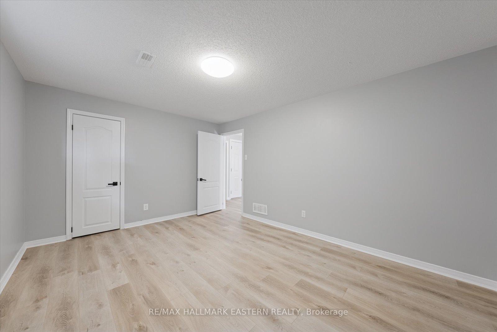 Photo 44 of 2431 Marsdale Drive, Peterborough, Ashburnham Ward 4 — HOMEH