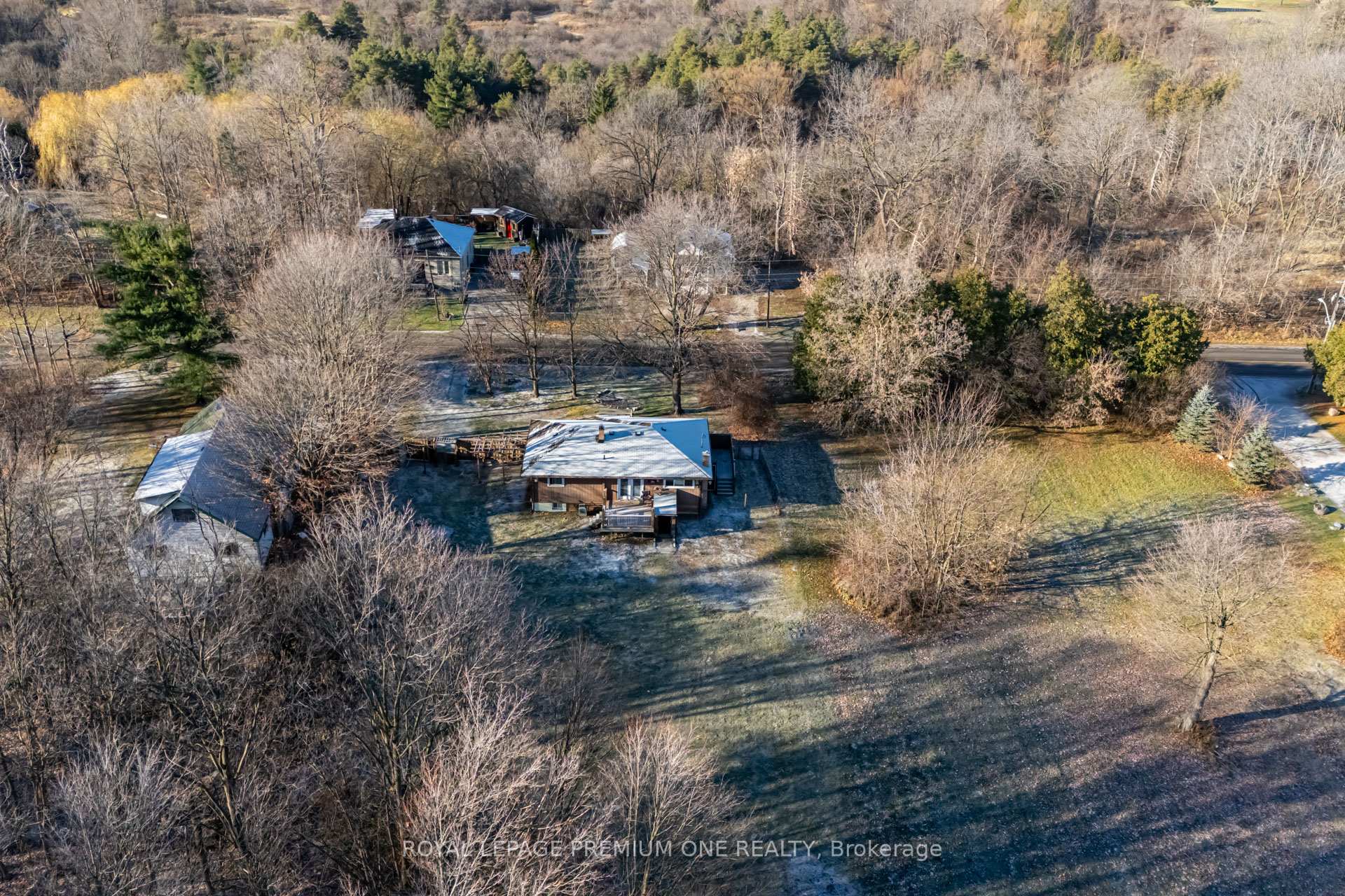 Photo 3 of 7511 Kipling Avenue, Vaughan, Vaughan Grove — HOMEH