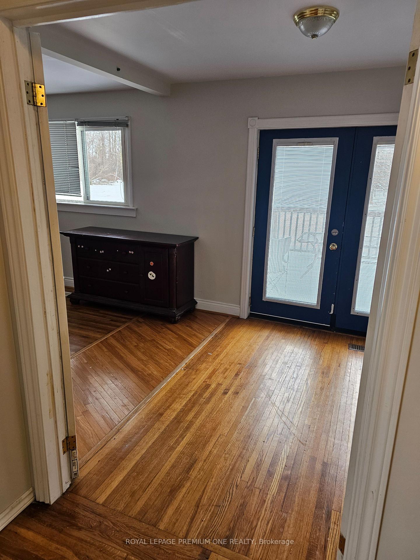 Photo 7 of 7511 Kipling Avenue, Vaughan, Vaughan Grove — HOMEH