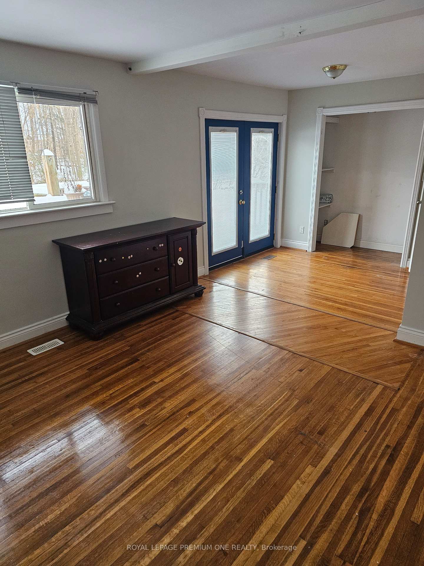 Photo 8 of 7511 Kipling Avenue, Vaughan, Vaughan Grove — HOMEH