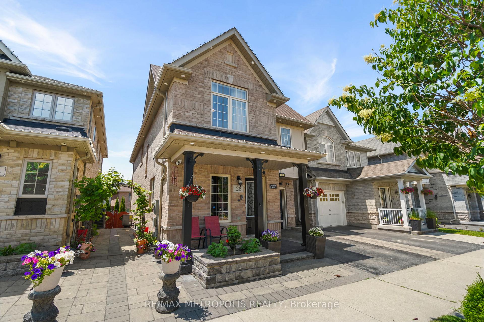 Photo 2 of 26 Kinrade Crescent, Ajax, Central East — HOMEH