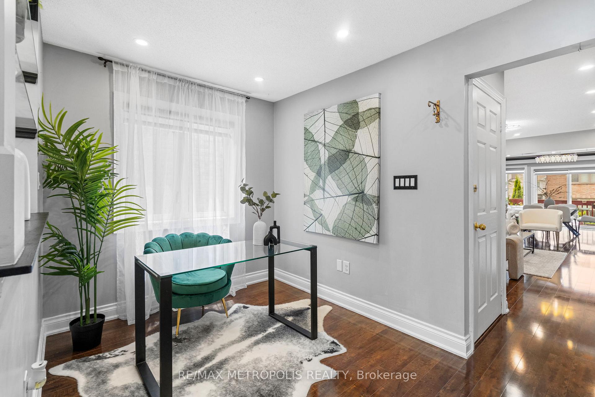 Photo 8 of 26 Kinrade Crescent, Ajax, Central East — HOMEH