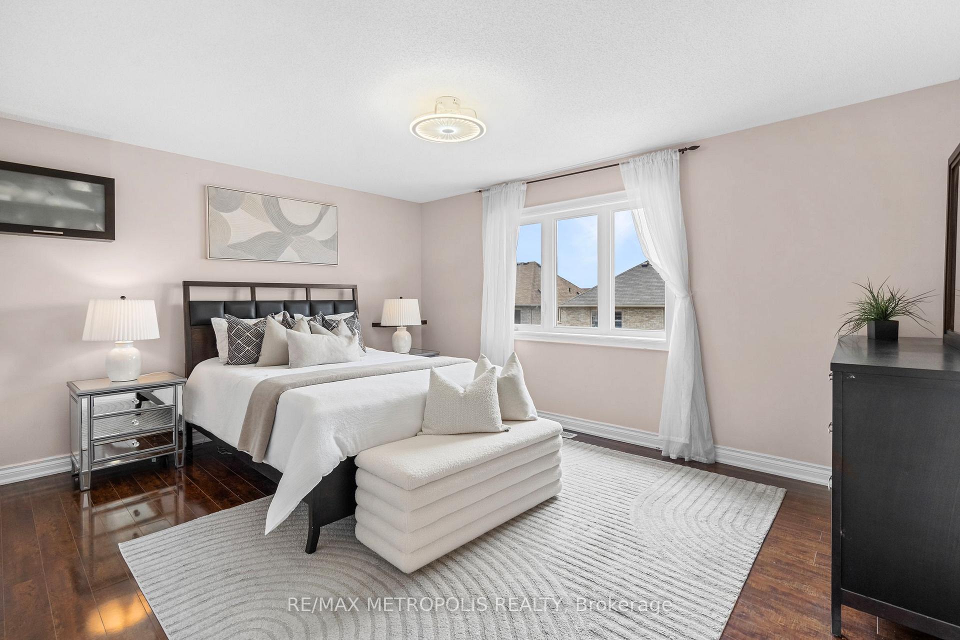 Photo 22 of 26 Kinrade Crescent, Ajax, Central East — HOMEH