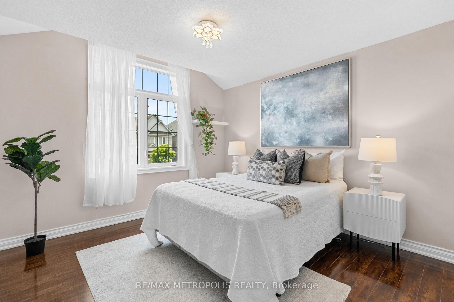 Photo 24 of 26 Kinrade Crescent, Ajax, Central East — HOMEH