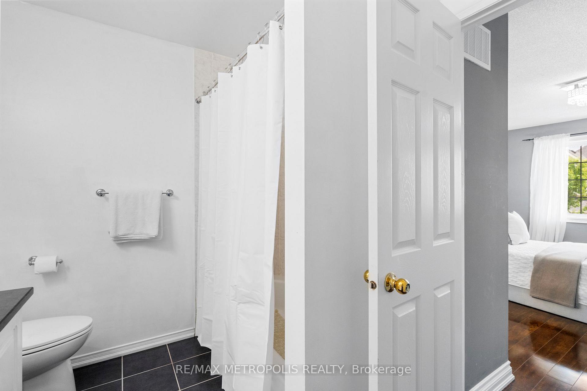 Photo 37 of 26 Kinrade Crescent, Ajax, Central East — HOMEH