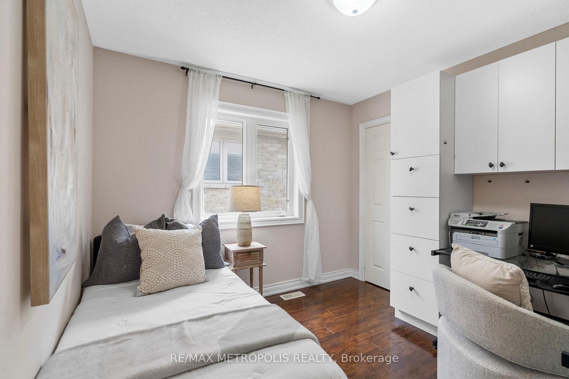 Photo 33 of 26 Kinrade Crescent, Ajax, Central East — HOMEH