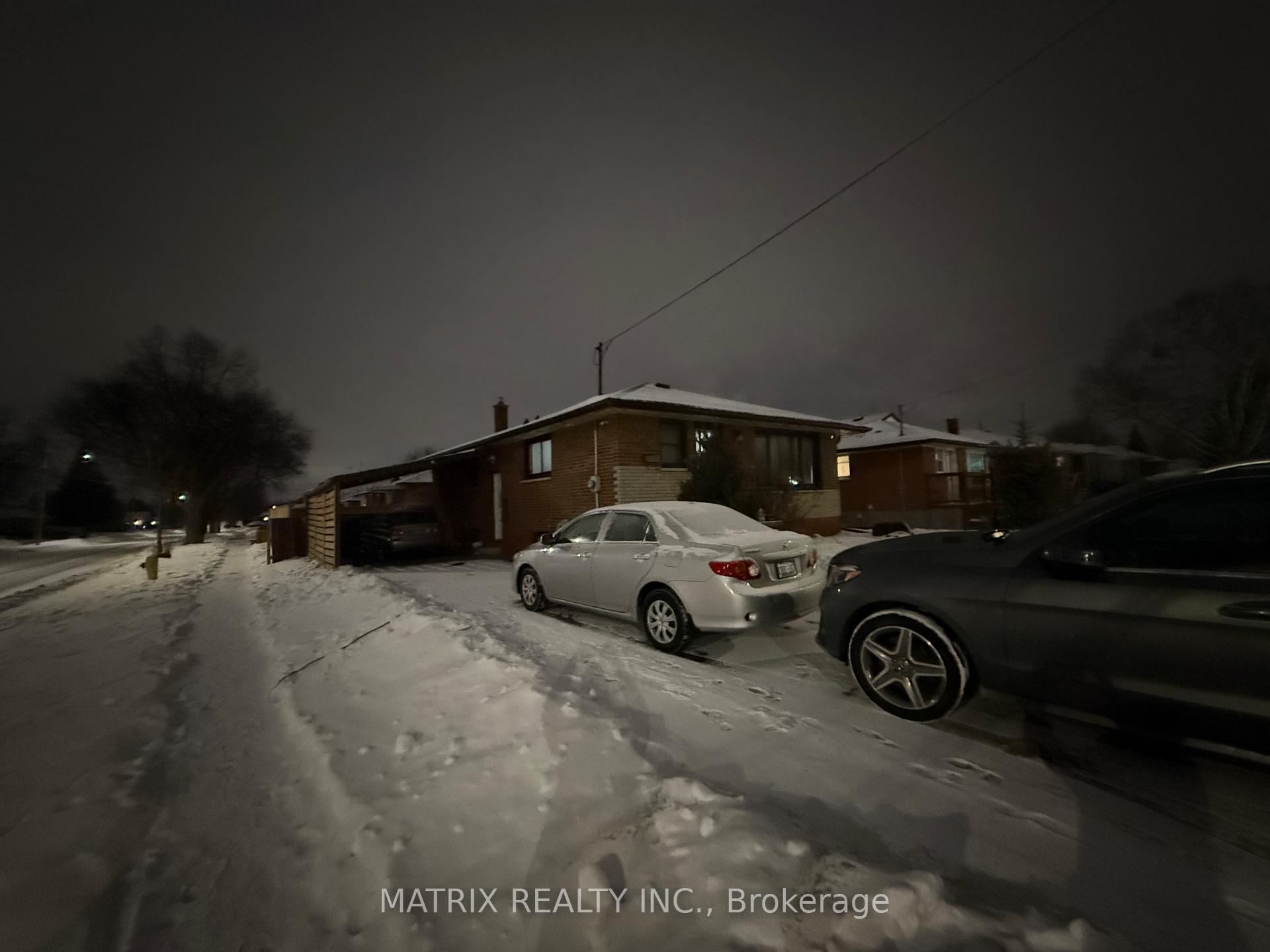 Photo 2 of 652 Olive Avenue, Oshawa, Donevan — HOMEH
