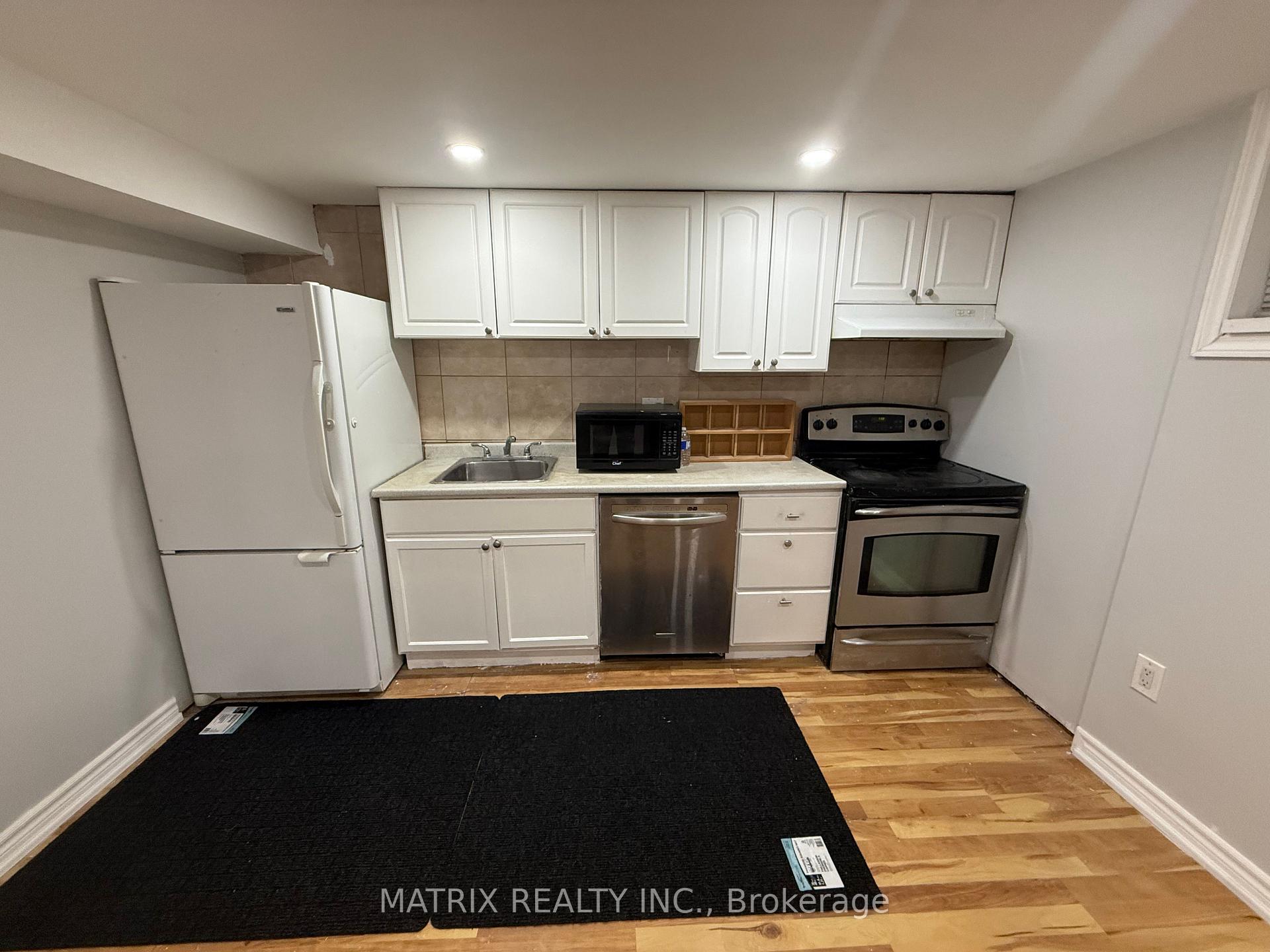 Photo 4 of 652 Olive Avenue, Oshawa, Donevan — HOMEH