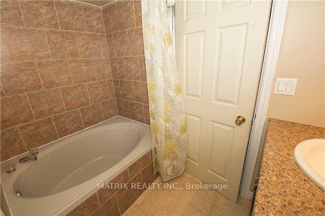 Photo 9 of 652 Olive Avenue, Oshawa, Donevan — HOMEH