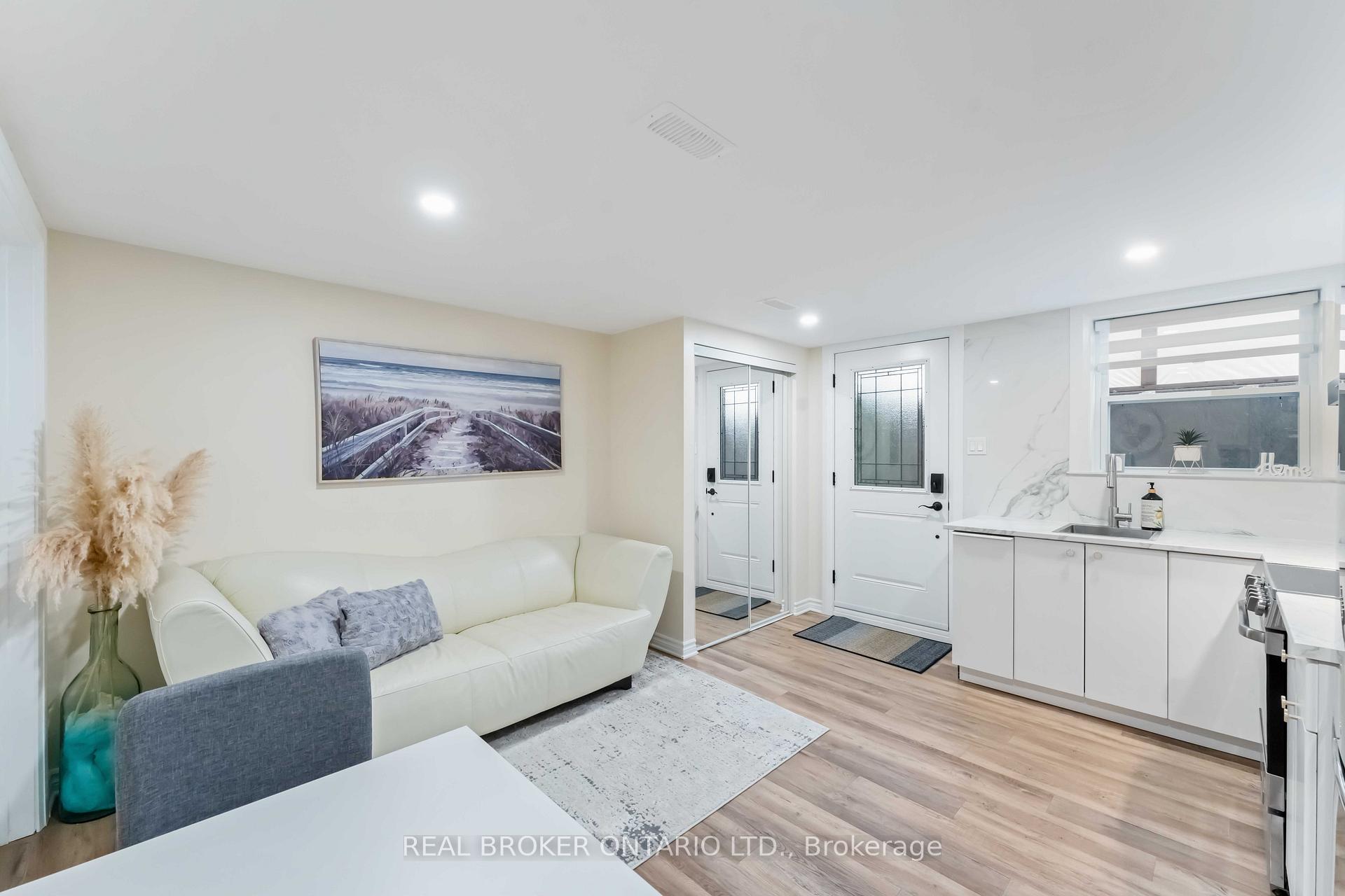 Photo 13 of 375 Zephyr Avenue, Ottawa, Britannia — HOMEH