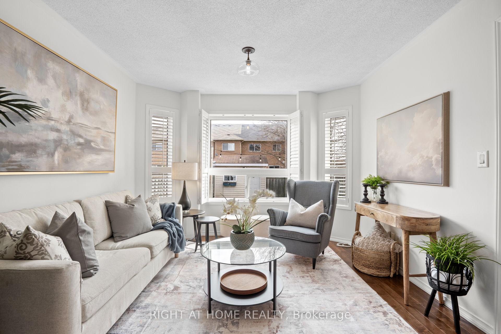 Photo 8 of 107 St Thomas Street, Whitby, Brooklin — HOMEH