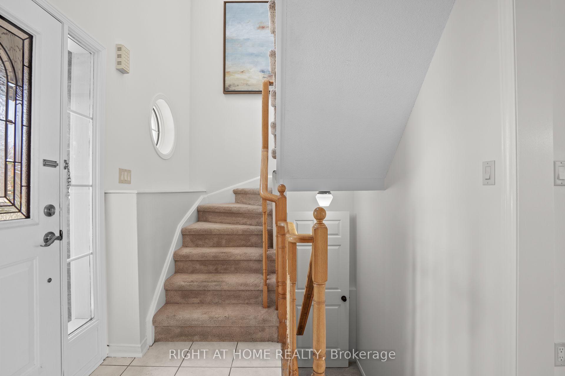 Photo 21 of 107 St Thomas Street, Whitby, Brooklin — HOMEH
