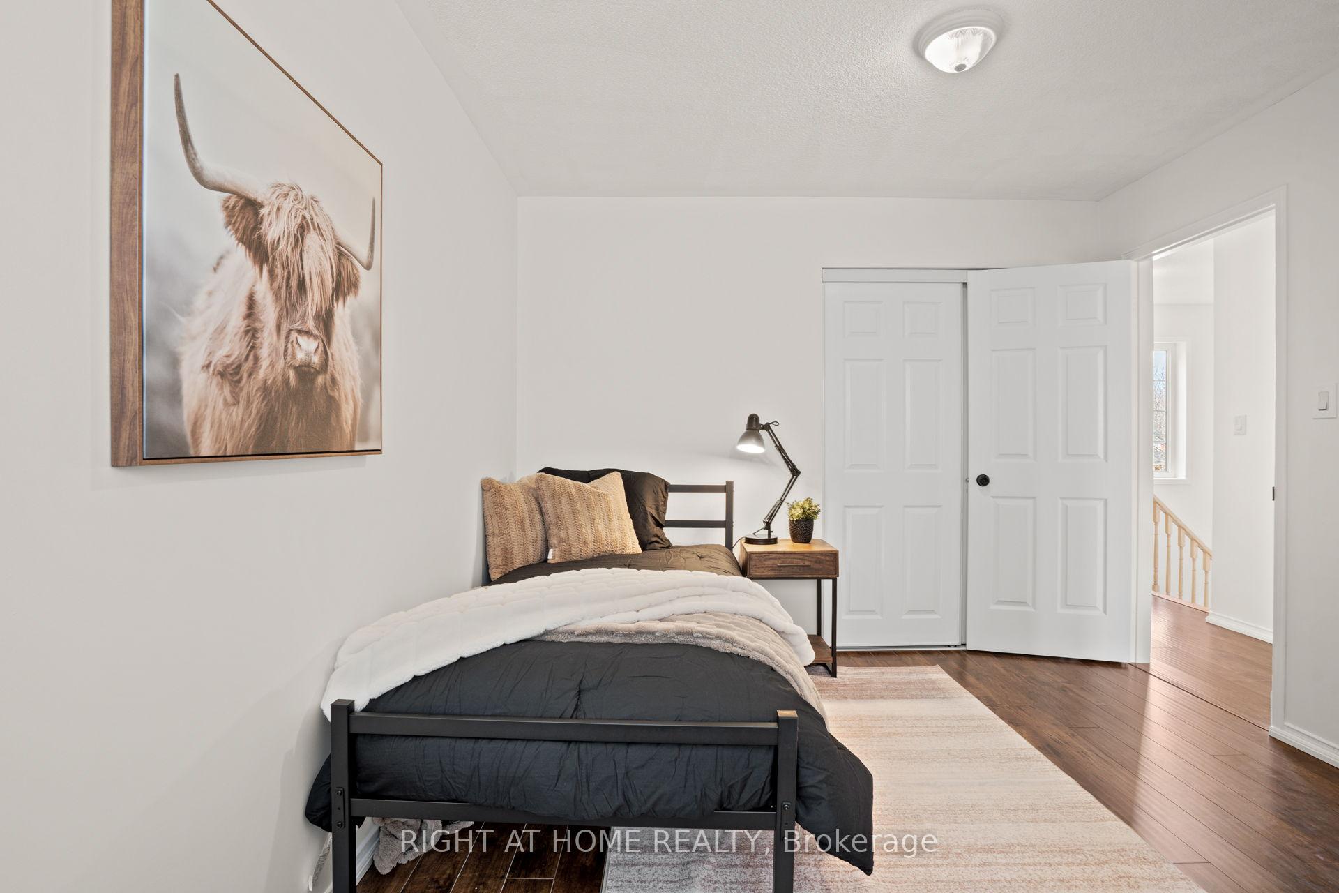 Photo 32 of 107 St Thomas Street, Whitby, Brooklin — HOMEH