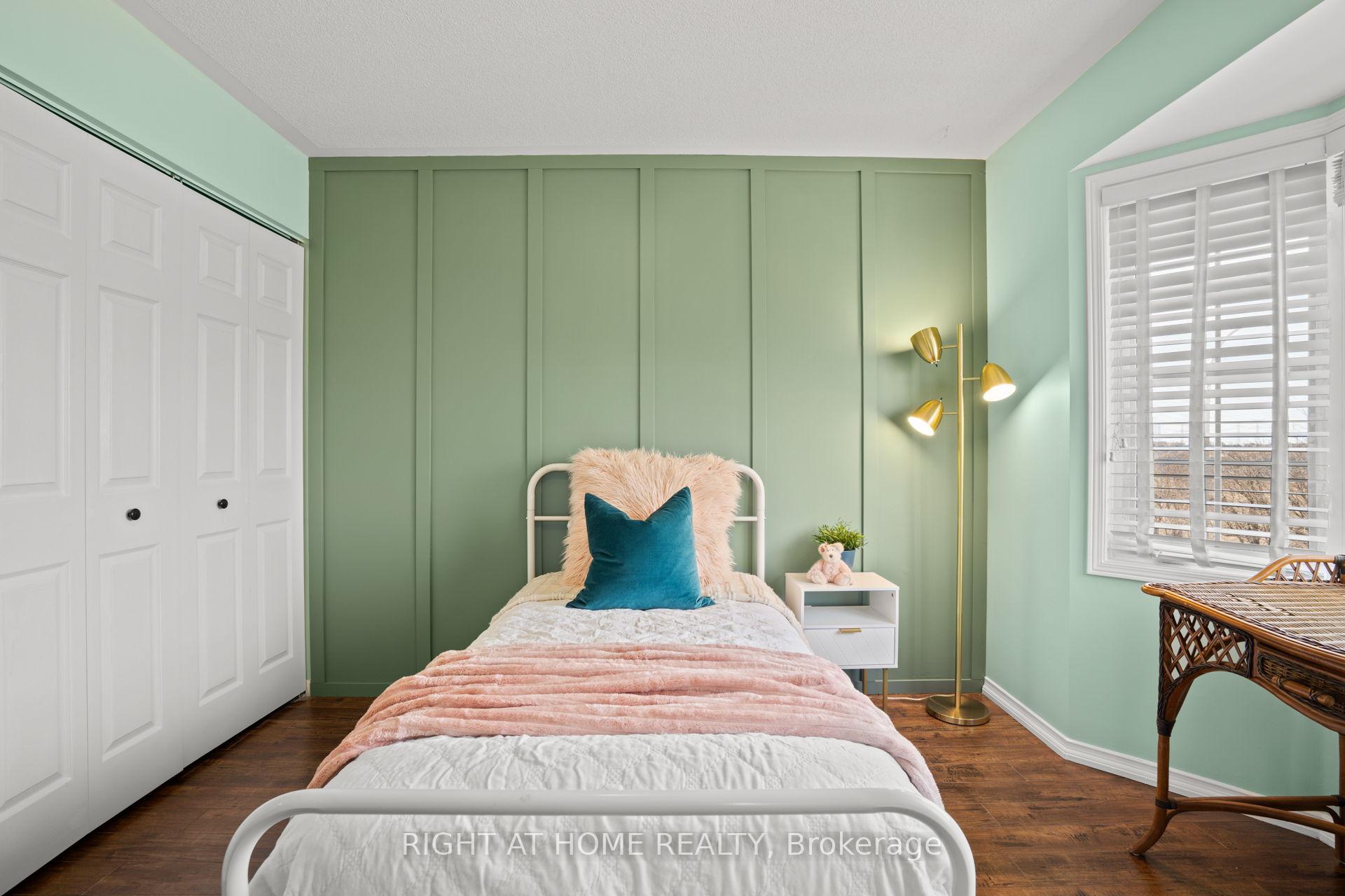 Photo 36 of 107 St Thomas Street, Whitby, Brooklin — HOMEH