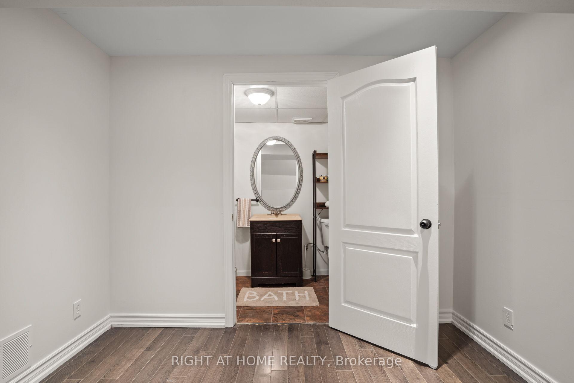 Photo 41 of 107 St Thomas Street, Whitby, Brooklin — HOMEH