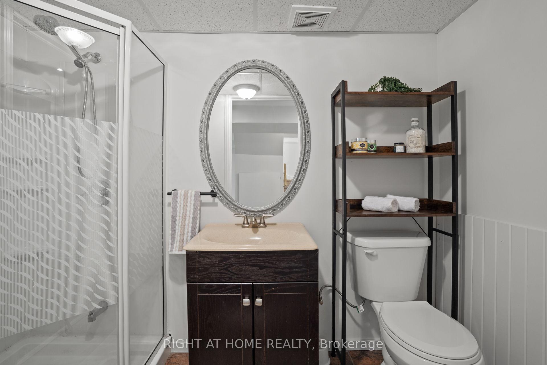 Photo 42 of 107 St Thomas Street, Whitby, Brooklin — HOMEH