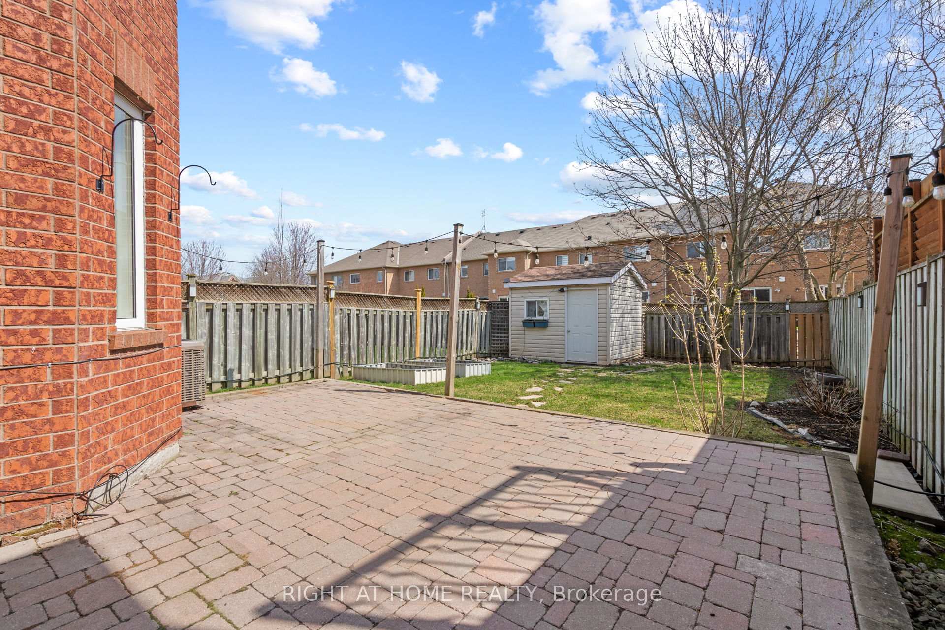 Photo 44 of 107 St Thomas Street, Whitby, Brooklin — HOMEH