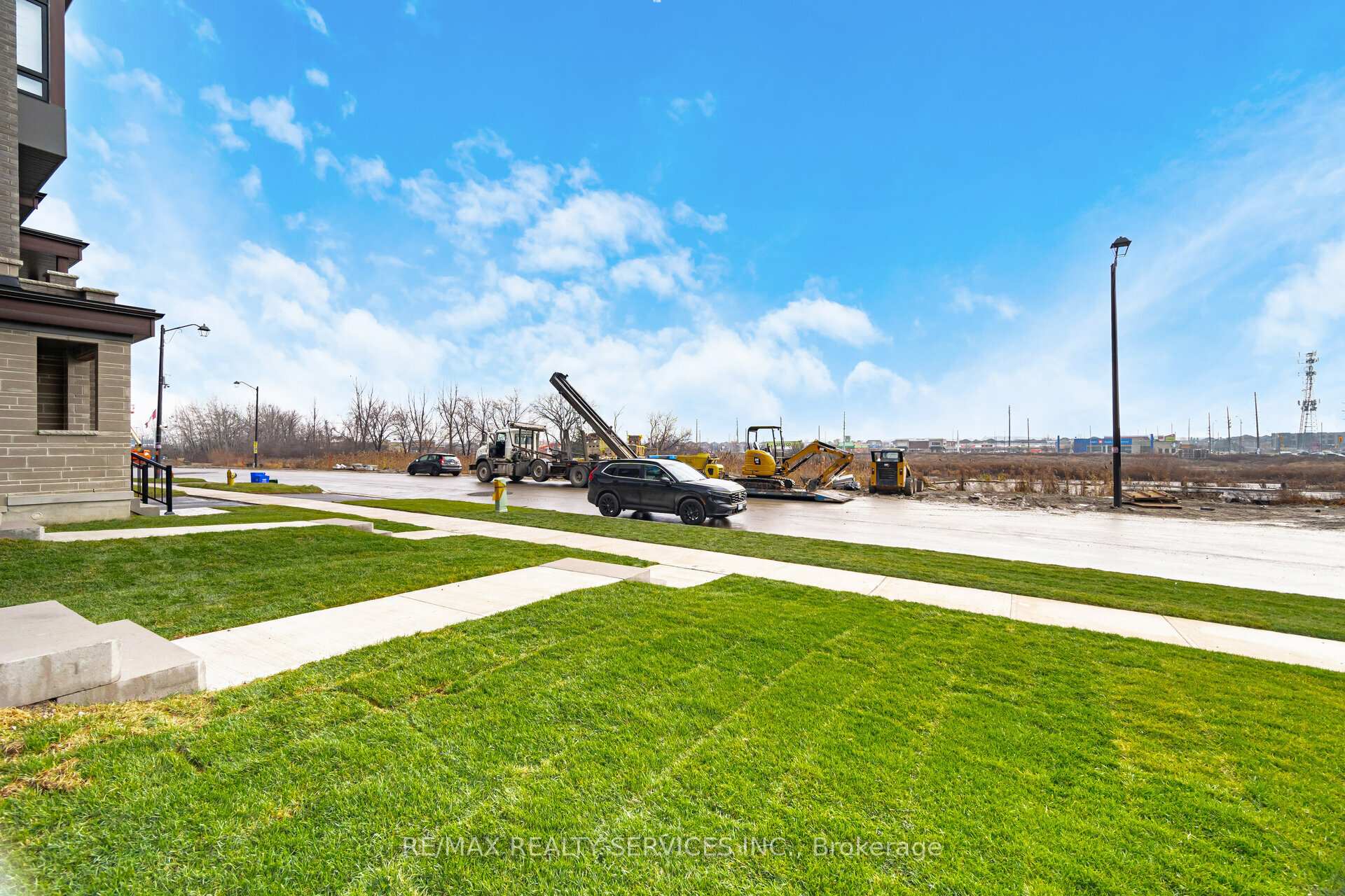 Photo 29 of 399 Tennant Circle, Vaughan, Vellore Village — HOMEH