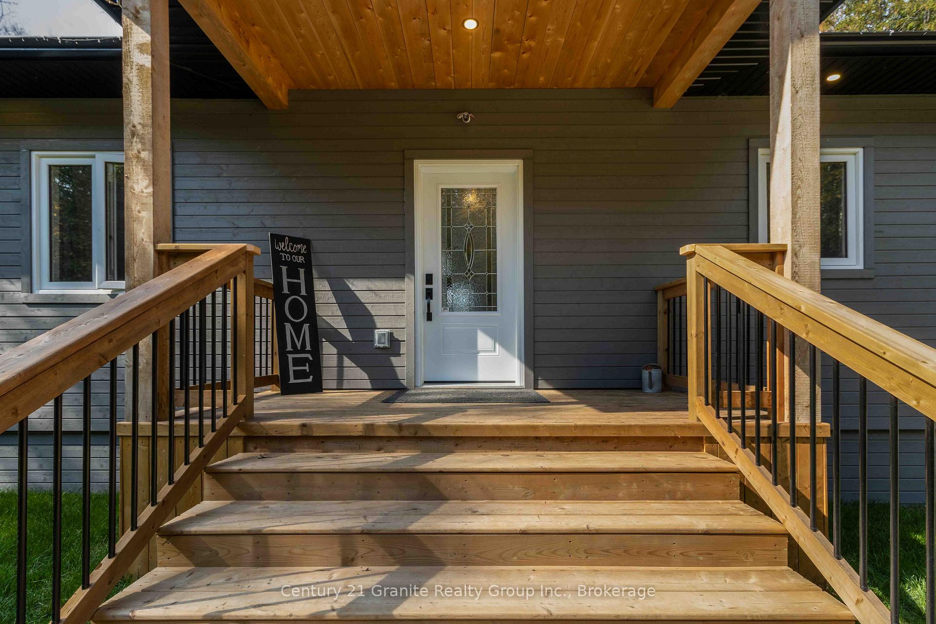 Photo 3 of 1076 Providence Drive, Algonquin Highlands, Stanhope — HOMEH