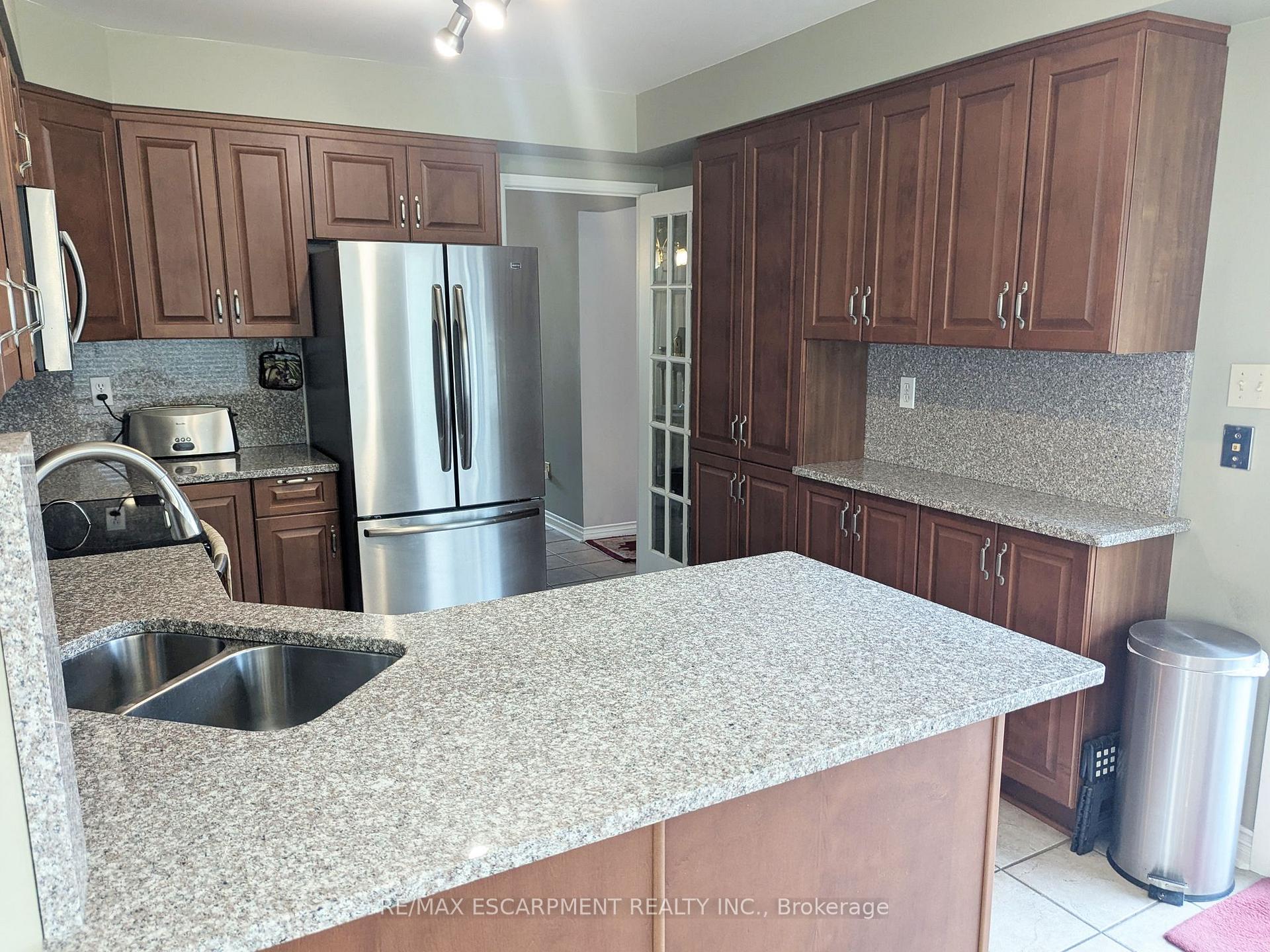 Photo 1 of 537 Westman Avenue, Peterborough, Otonabee Ward 1 — HOMEH
