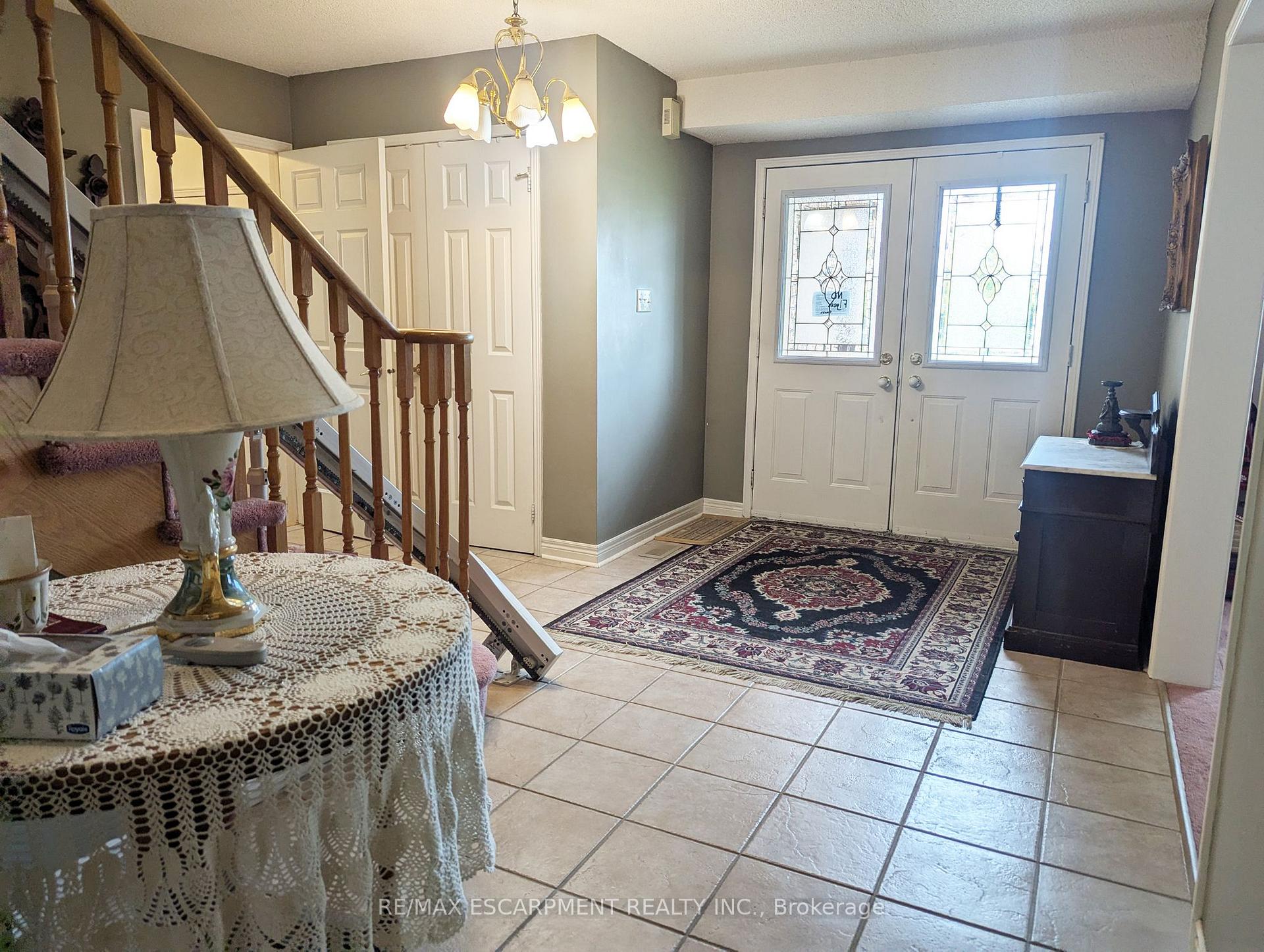 Photo 7 of 537 Westman Avenue, Peterborough, Otonabee Ward 1 — HOMEH