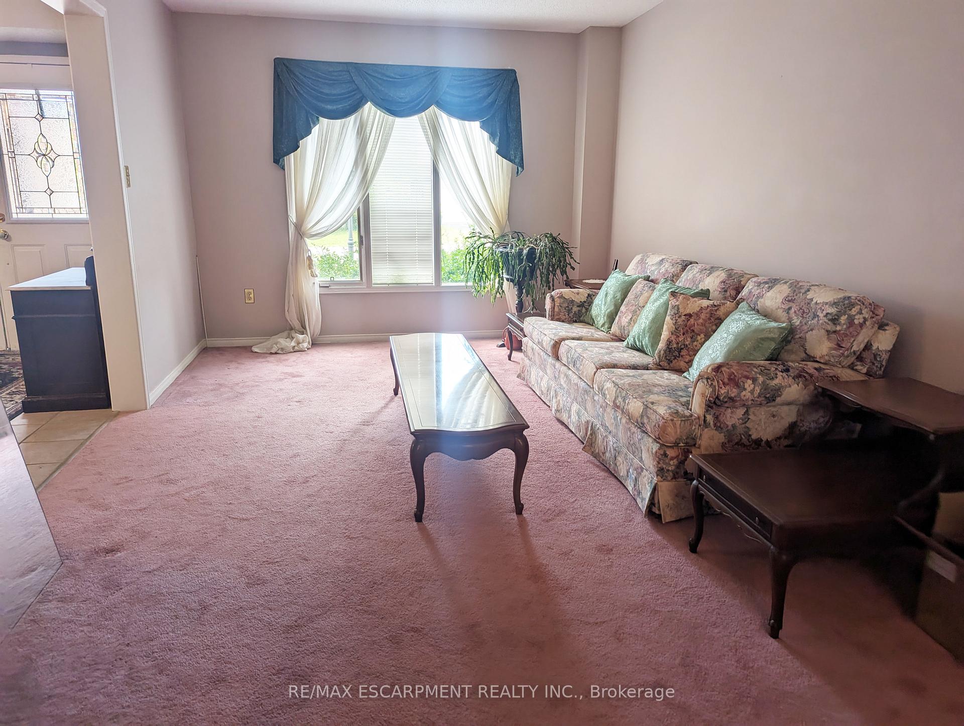 Photo 11 of 537 Westman Avenue, Peterborough, Otonabee Ward 1 — HOMEH