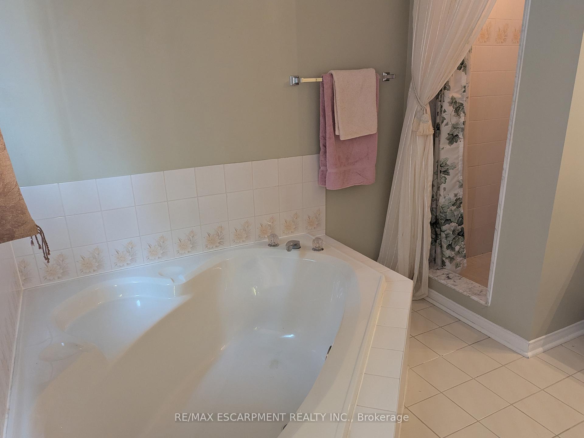 Photo 27 of 537 Westman Avenue, Peterborough, Otonabee Ward 1 — HOMEH