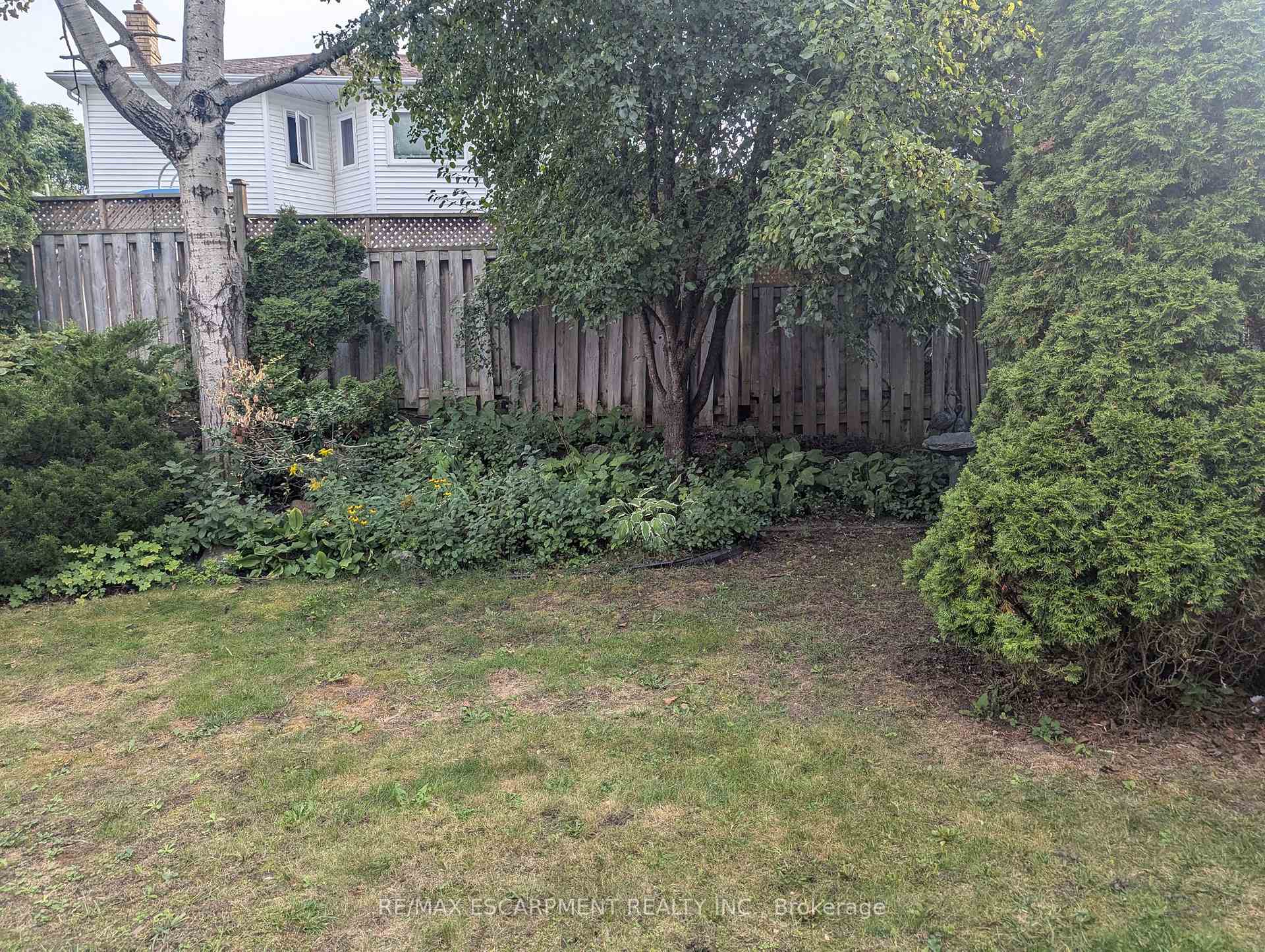 Photo 40 of 537 Westman Avenue, Peterborough, Otonabee Ward 1 — HOMEH