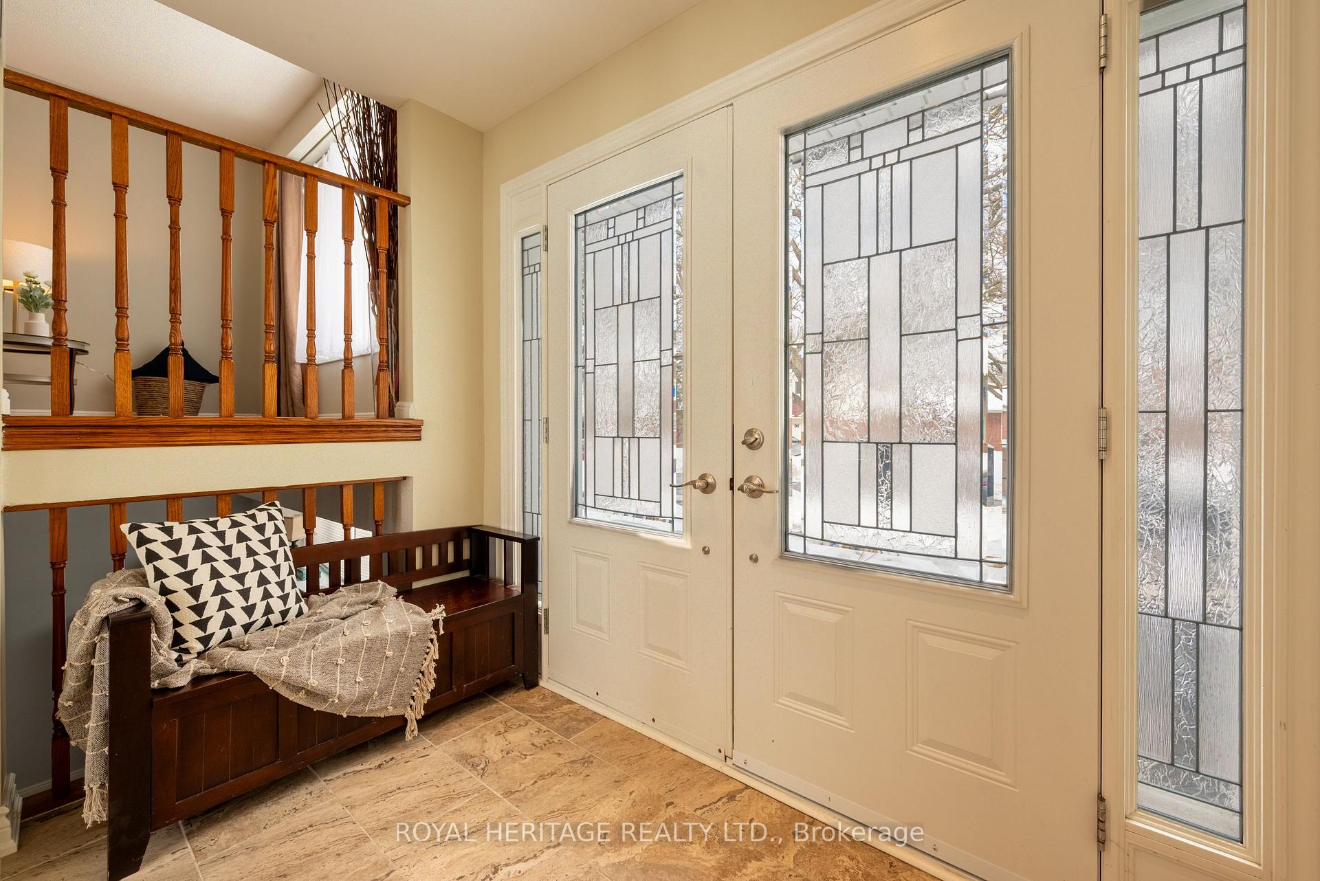 Photo 3 of 28 Renfield Crescent, Whitby, Lynde Creek — HOMEH