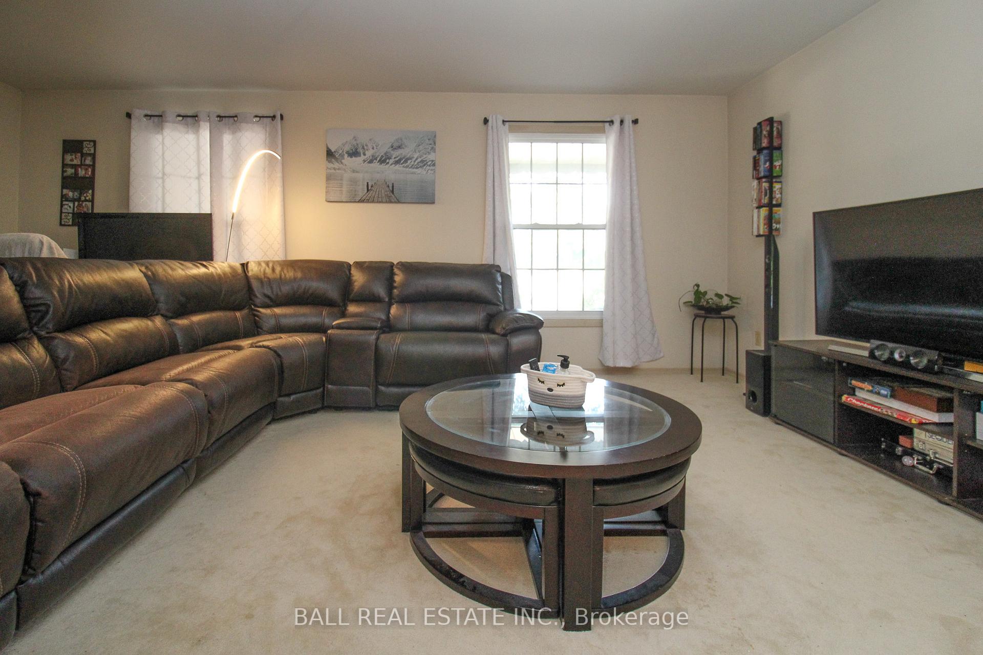 Photo 6 of 1305 Bridle Drive, Peterborough, Monaghan Ward 2 — HOMEH