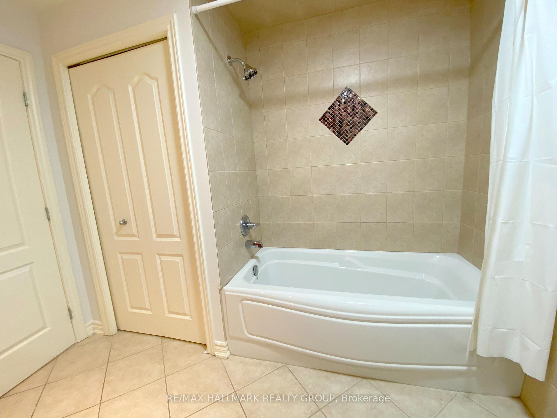 Photo 13 of 4785 Whispering Willow Drive, Ottawa, Sarsfield/Bearbrook — HOMEH