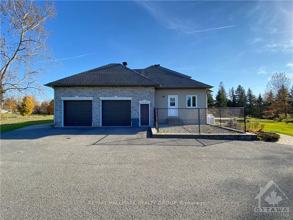 Photo 20 of 4785 Whispering Willow Drive, Ottawa, Sarsfield/Bearbrook — HOMEH