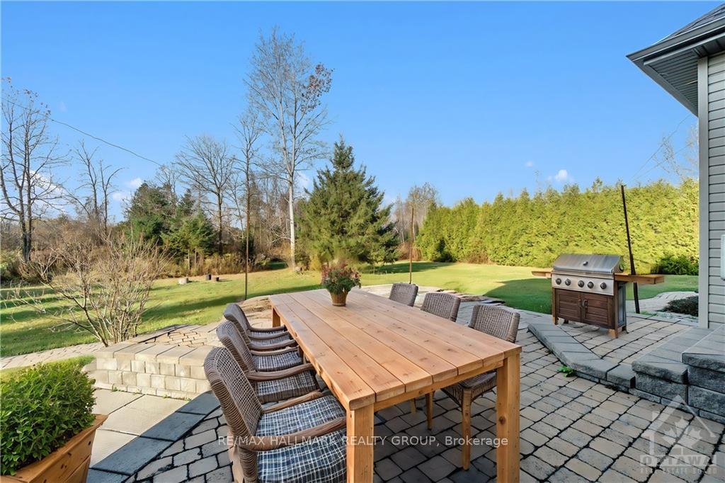 Photo 23 of 4785 Whispering Willow Drive, Ottawa, Sarsfield/Bearbrook — HOMEH