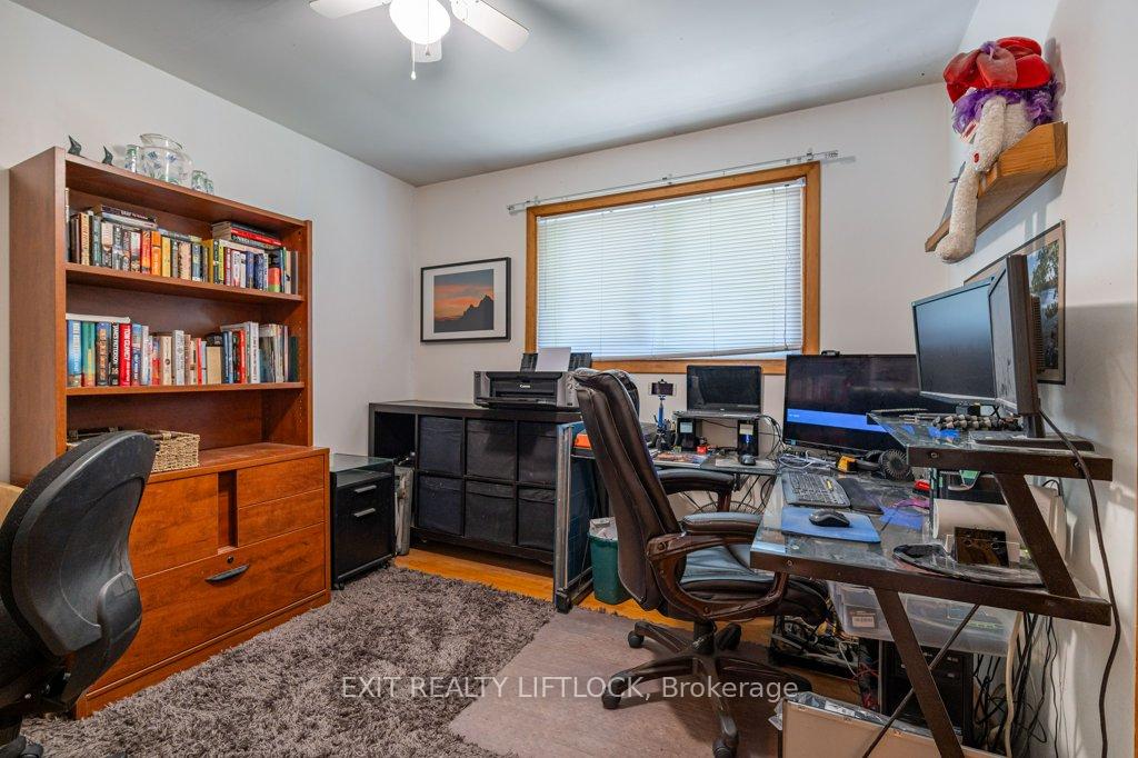 Photo 16 of 39 Beechwood Drive, Peterborough, Monaghan Ward 2 — HOMEH
