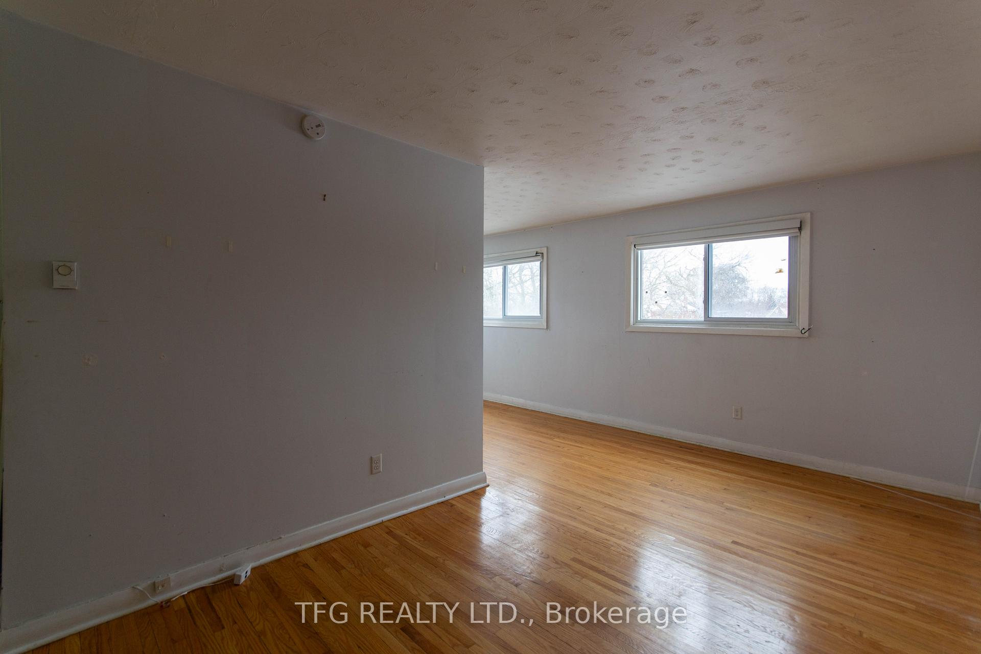 Photo 3 of Unit 2, 463 Bond Street E, Oshawa, O'Neill — HOMEH