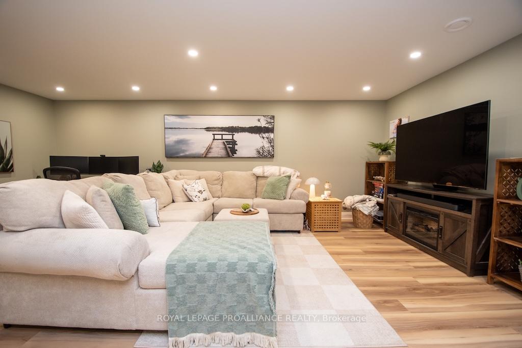 Photo 40 of 1479 Tamblin Way, Peterborough, Monaghan Ward 2 — HOMEH
