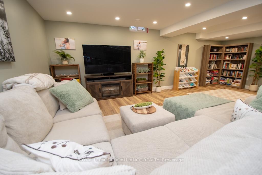 Photo 41 of 1479 Tamblin Way, Peterborough, Monaghan Ward 2 — HOMEH
