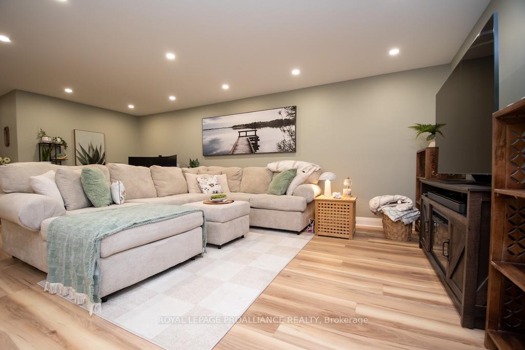 Photo 44 of 1479 Tamblin Way, Peterborough, Monaghan Ward 2 — HOMEH