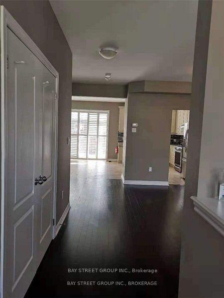 Photo 2 of 1782 Western Crescent, Oshawa, Samac — HOMEH