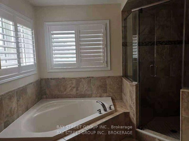 Photo 8 of 1782 Western Crescent, Oshawa, Samac — HOMEH