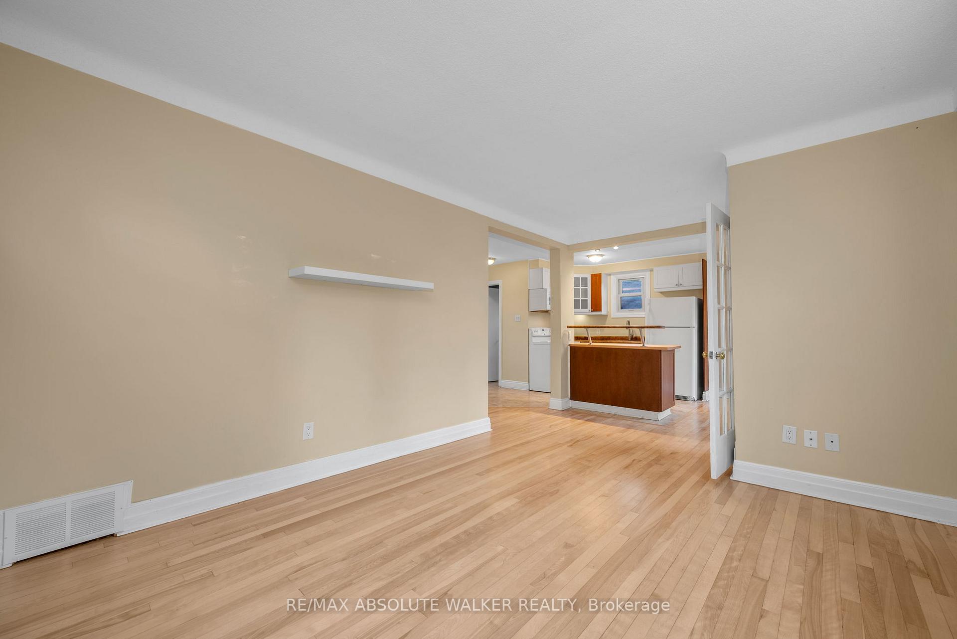 Photo 6 of 899 Maplewood Avenue, Ottawa, Queensway Terrace North — HOMEH