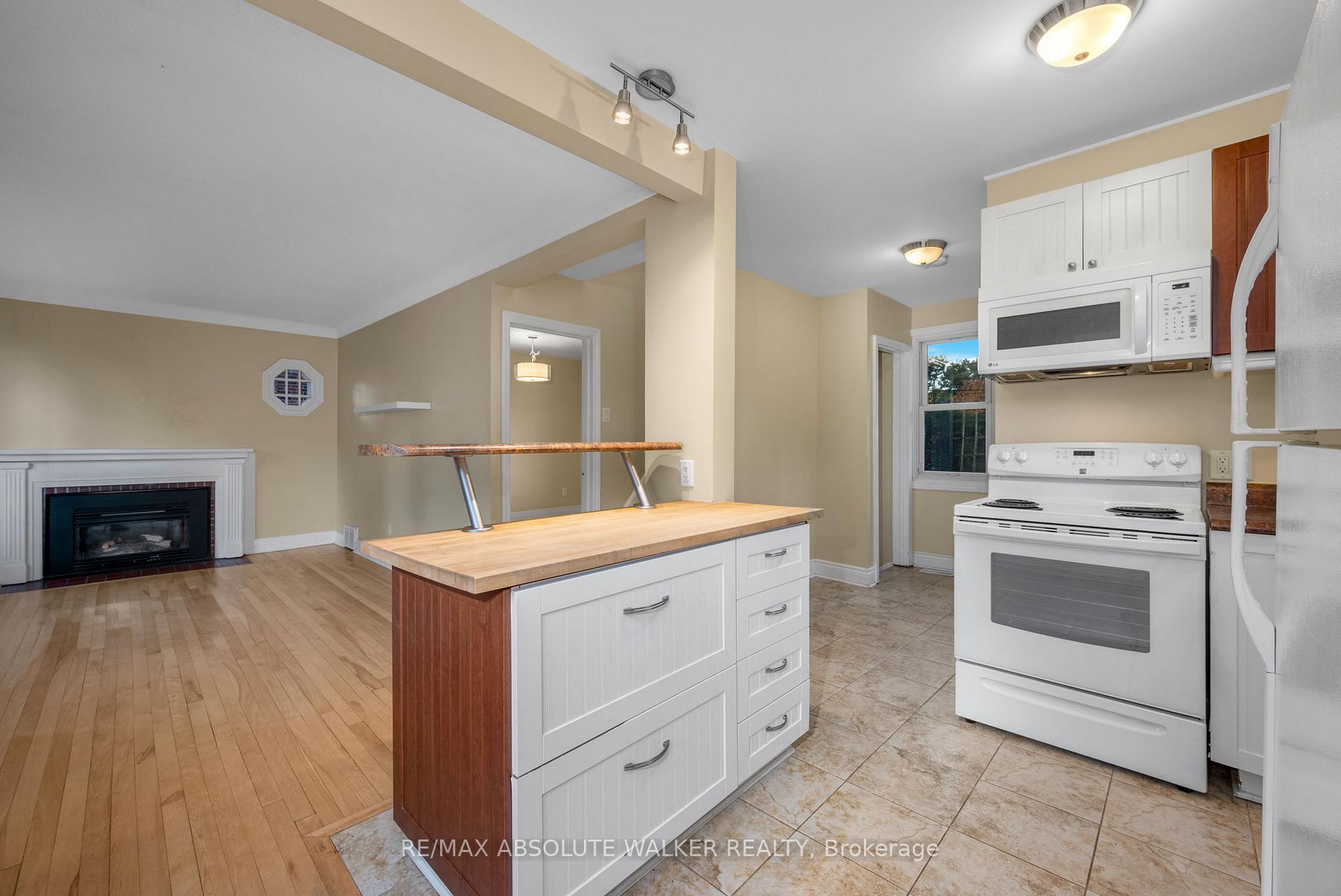 Photo 9 of 899 Maplewood Avenue, Ottawa, Queensway Terrace North — HOMEH