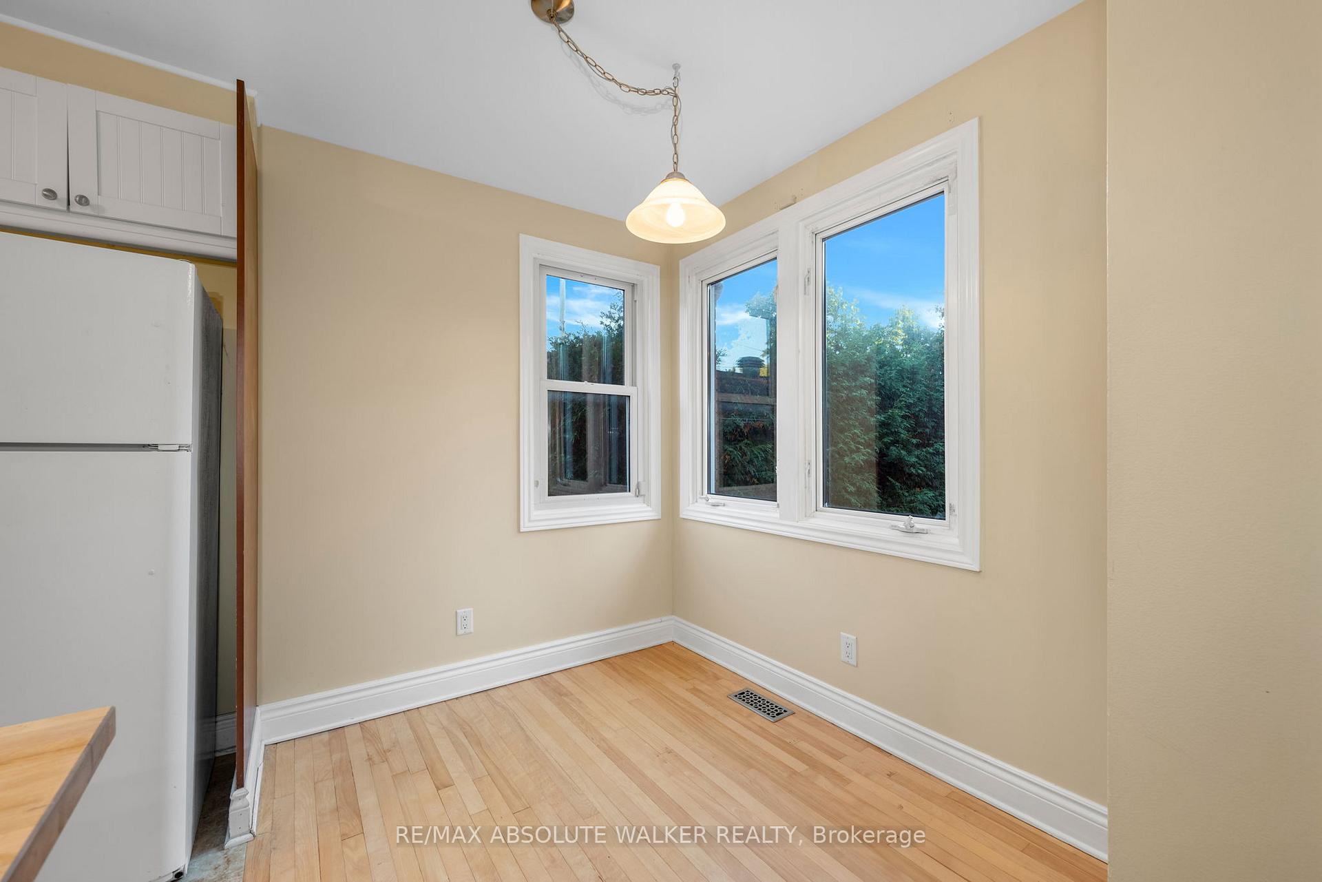 Photo 11 of 899 Maplewood Avenue, Ottawa, Queensway Terrace North — HOMEH
