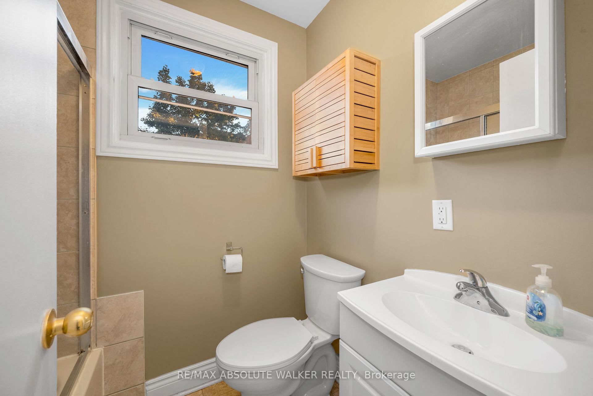Photo 22 of 899 Maplewood Avenue, Ottawa, Queensway Terrace North — HOMEH