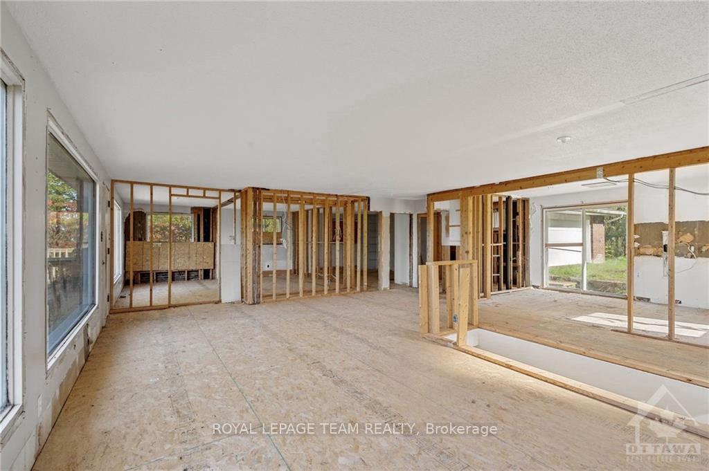 Photo 10 of 1541 Bella Vista Drive, Ottawa, Camelot — HOMEH