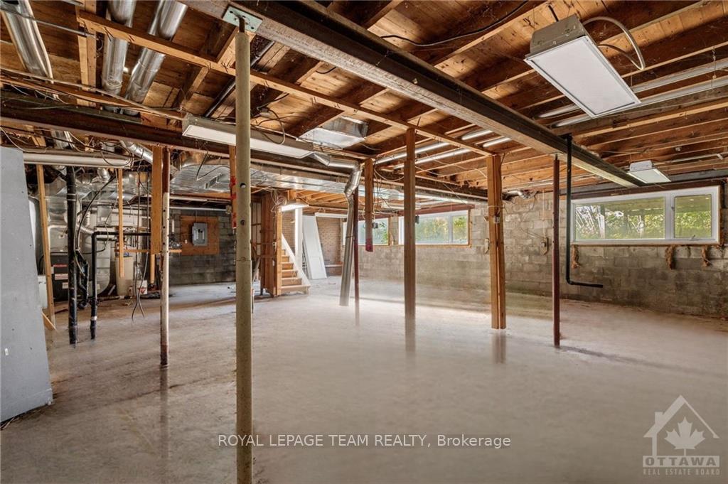 Photo 17 of 1541 Bella Vista Drive, Ottawa, Camelot — HOMEH
