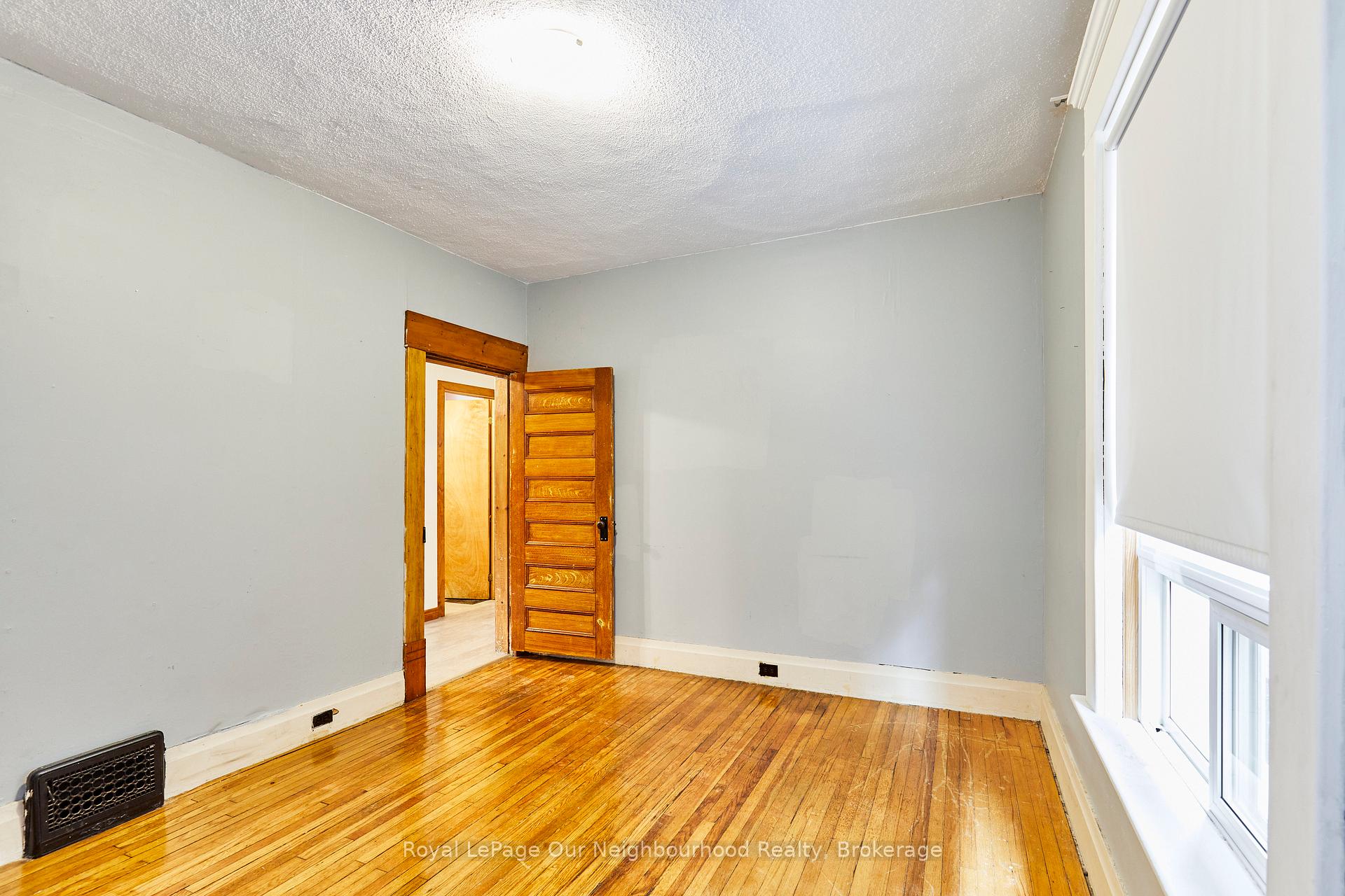 Photo 8 of 444 George Street S, Peterborough, Town Ward 3 — HOMEH