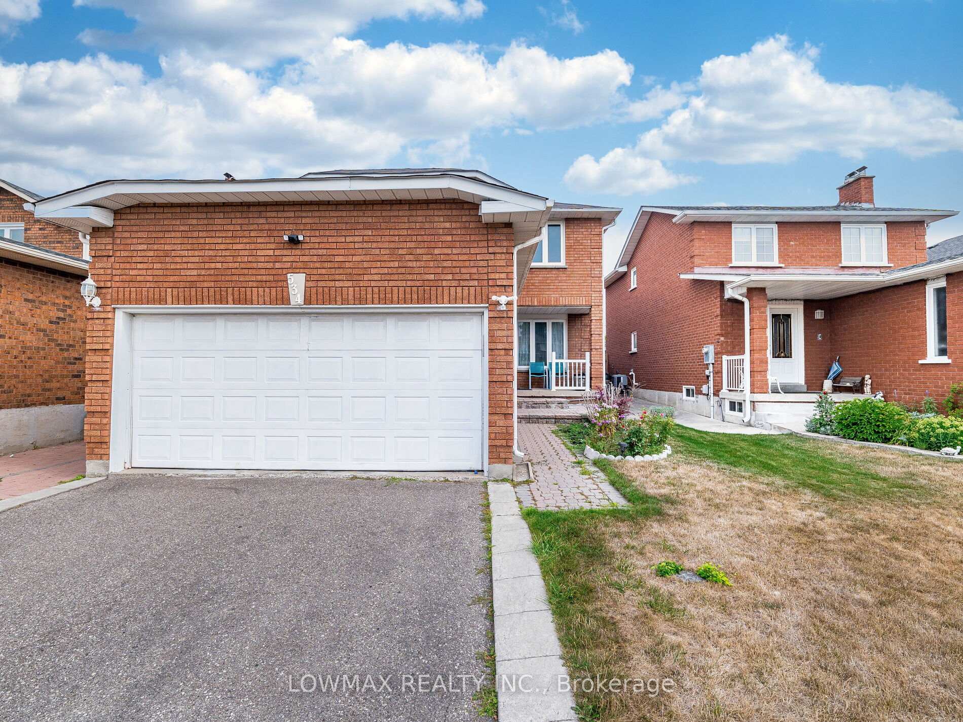 Photo 2 of 534 Chancellor Drive, Vaughan, East Woodbridge — HOMEH